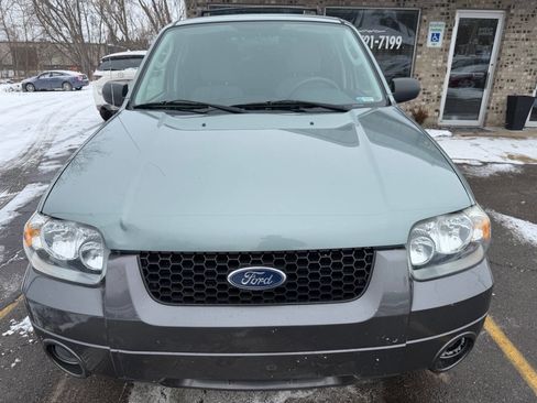 Used 2005 Ford Escape XLT image 8