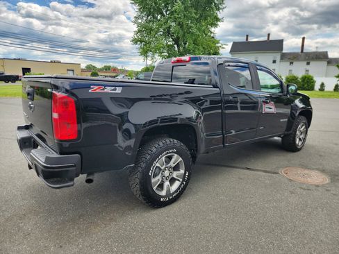 Used 2019 Chevrolet Colorado Z71 AWD/4WD image 14