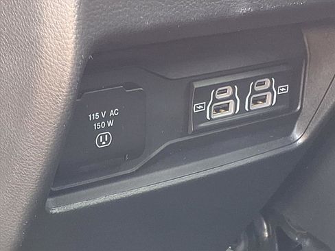 Used 2024 Jeep Grand Cherokee Altitude image 13