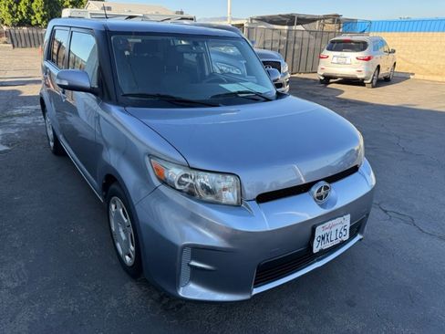 Used 2012 Scion xB Base image 3