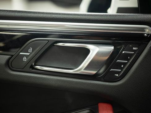 Used 2020 Porsche Macan S AWD/4WD image 33
