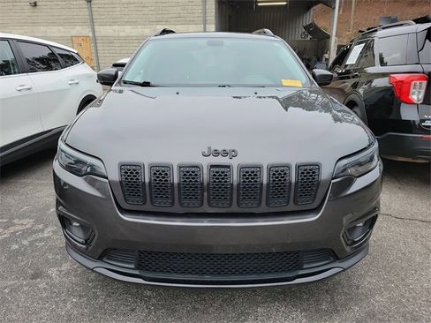 Used 2019 Jeep Cherokee Latitude Plus image 2