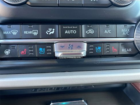 Used 2023 Ford Expedition Max Limited image 21