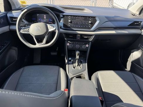 Used 2022 Volkswagen Taos SE FWD image 14