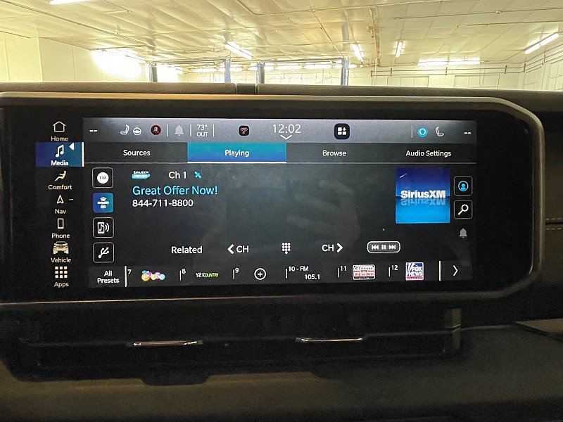 Used 2025 Jeep Wrangler Unlimited Sahara AWD/4WD image 12