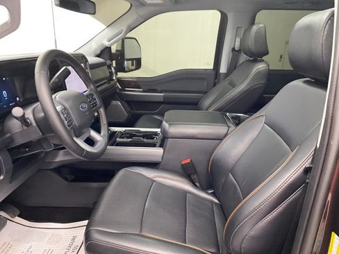 Used 2025 Ford F250 Lariat w/ Lariat Ultimate Package AWD/4WD image 11