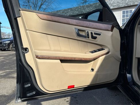 Used 2012 Mercedes-Benz E 350 4MATIC Sedan image 18