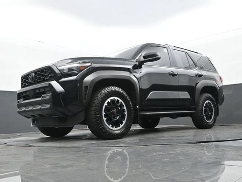 Used 2025 Toyota 4Runner TRD Off-Road Premium AWD/4WD image 28