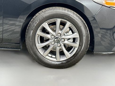 Used 2021 MAZDA MAZDA3 s image 32