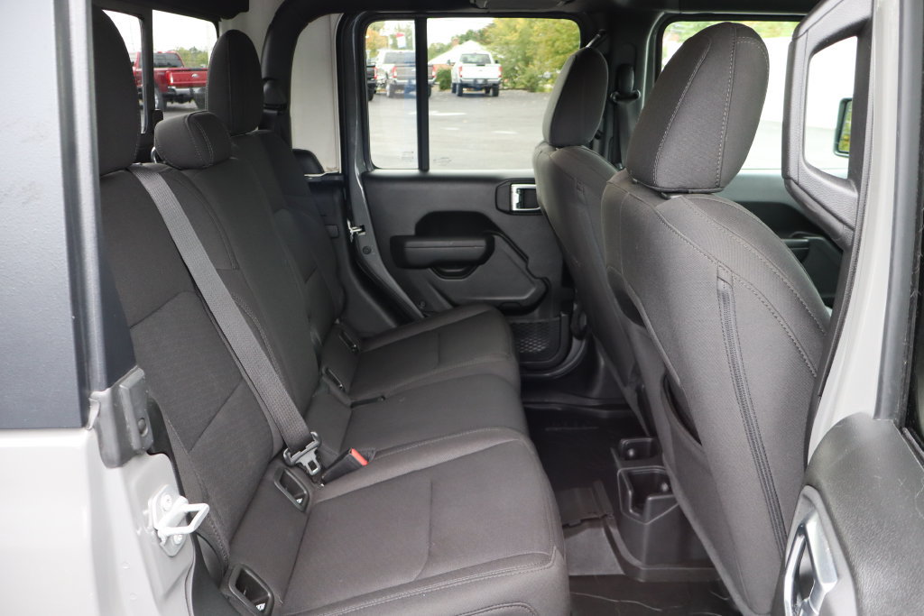 Used 2022 Jeep Gladiator Sport AWD/4WD image 30