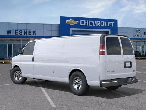 Used 2026 GMC Savana 2500 Extended RWD image 3