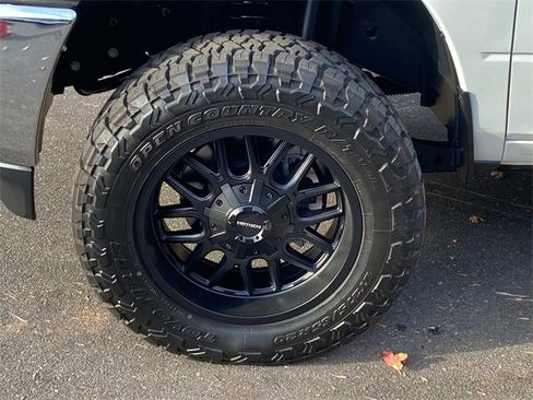 Used 2024 RAM 3500 Tradesman w/ Chrome Appearance Group image 6