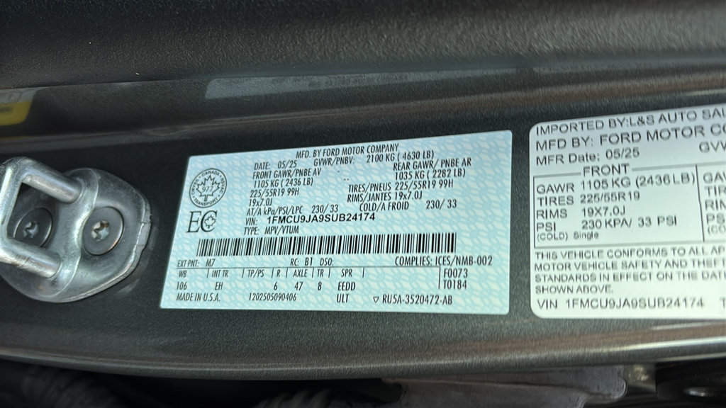 Used 2025 Ford Escape Platinum AWD/4WD image 33
