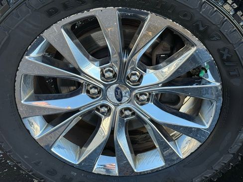 Used 2016 Ford F150 XLT w/ Equipment Group 302A Luxury image 10