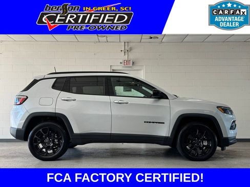 Used 2026 Jeep Compass Latitude AWD/4WD image 1