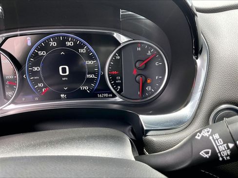 Used 2023 Chevrolet Traverse Premier w/ Redline Edition AWD/4WD image 22