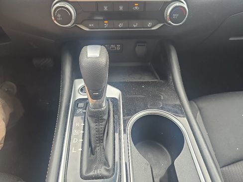 Used 2023 Nissan Altima 2.5 SV FWD image 15