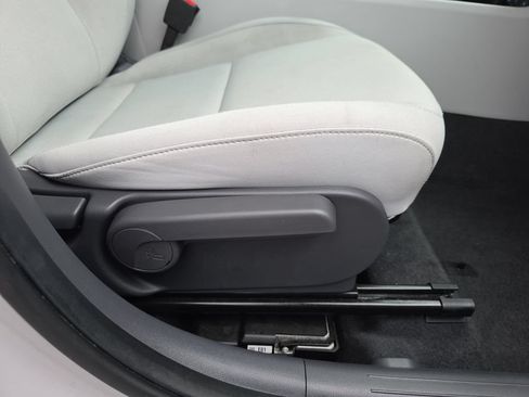 Used 2024 Hyundai Kona SEL FWD image 35