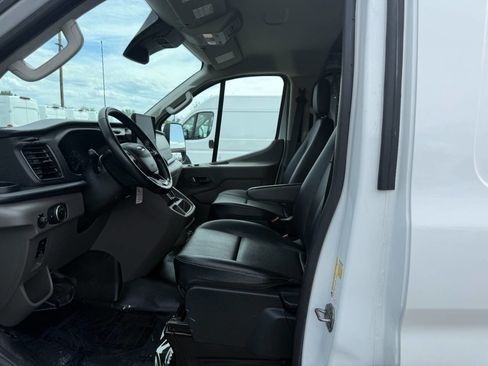 Used 2023 Ford Transit 250 Low Roof AWD image 16