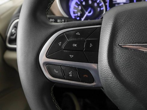 Used 2022 Chrysler Voyager LX FWD image 26
