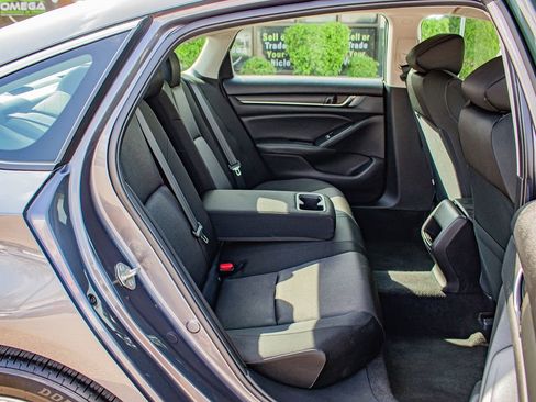 Used 2020 Honda Accord LX image 18