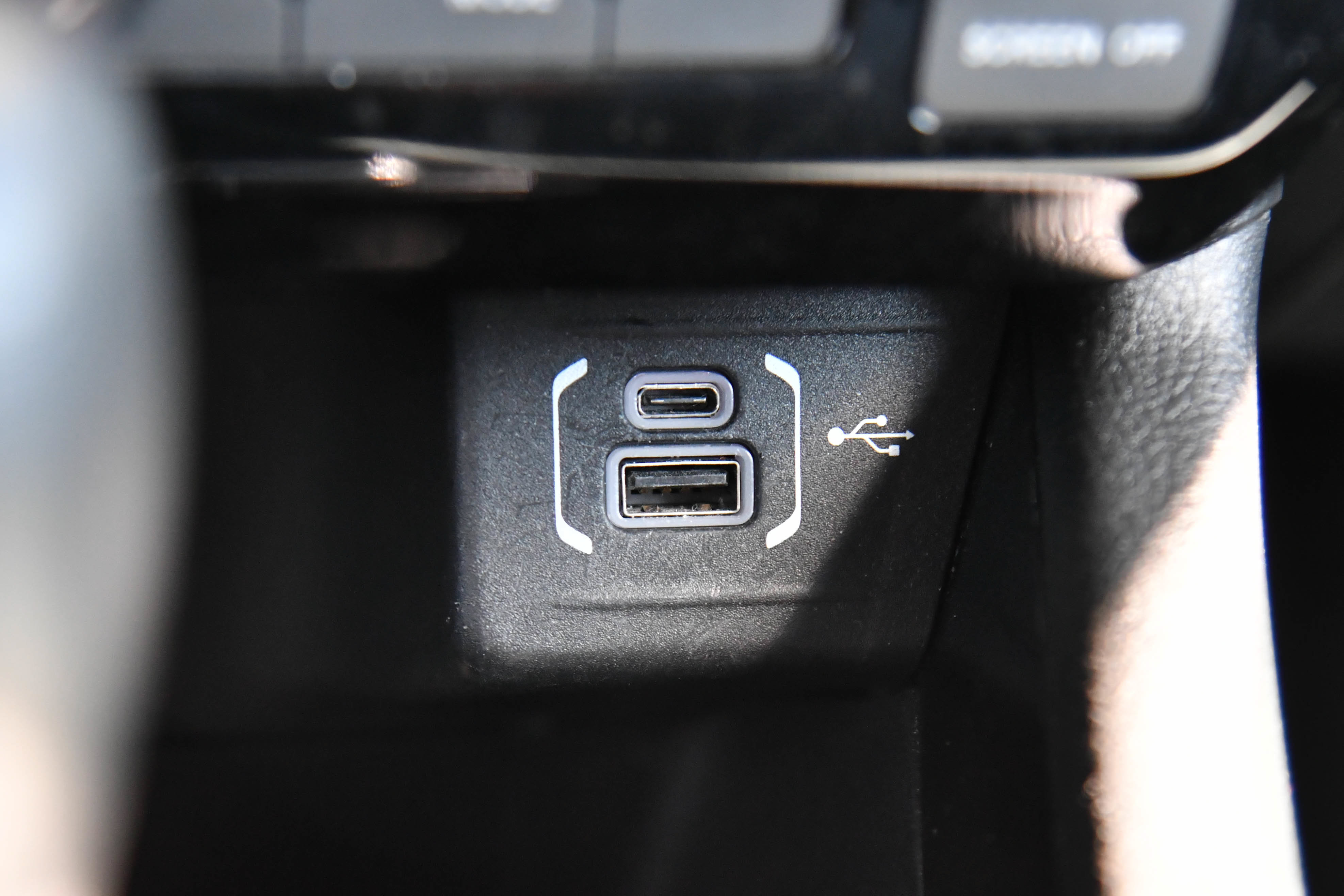 Used 2025 Jeep Compass Limited AWD/4WD image 29