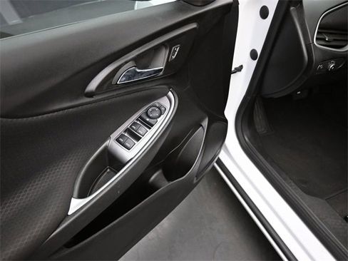 Used 2024 Chevrolet Malibu LT image 14