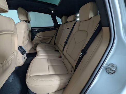 New 2026 Porsche Macan image 24