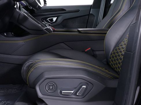 Used 2023 Lamborghini Urus S AWD/4WD image 24