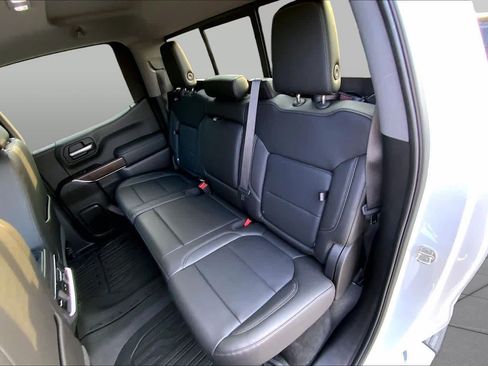 Used 2019 GMC Sierra 1500 SLT RWD image 18