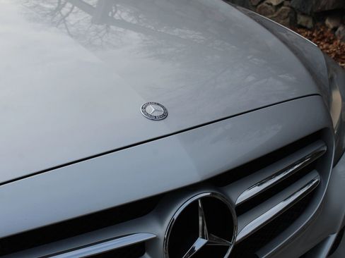 Used 2017 Mercedes-Benz C 300 4MATIC Sedan image 38