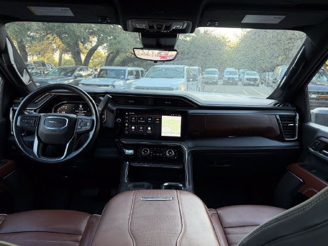 Used 2024 GMC Sierra 3500 Denali Ultimate AWD/4WD image 19