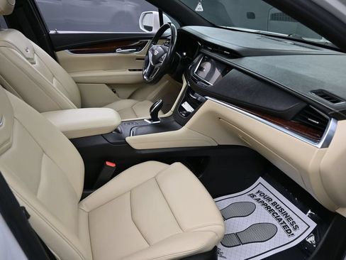 Used 2018 Cadillac XT5 Premium Luxury AWD/4WD image 34