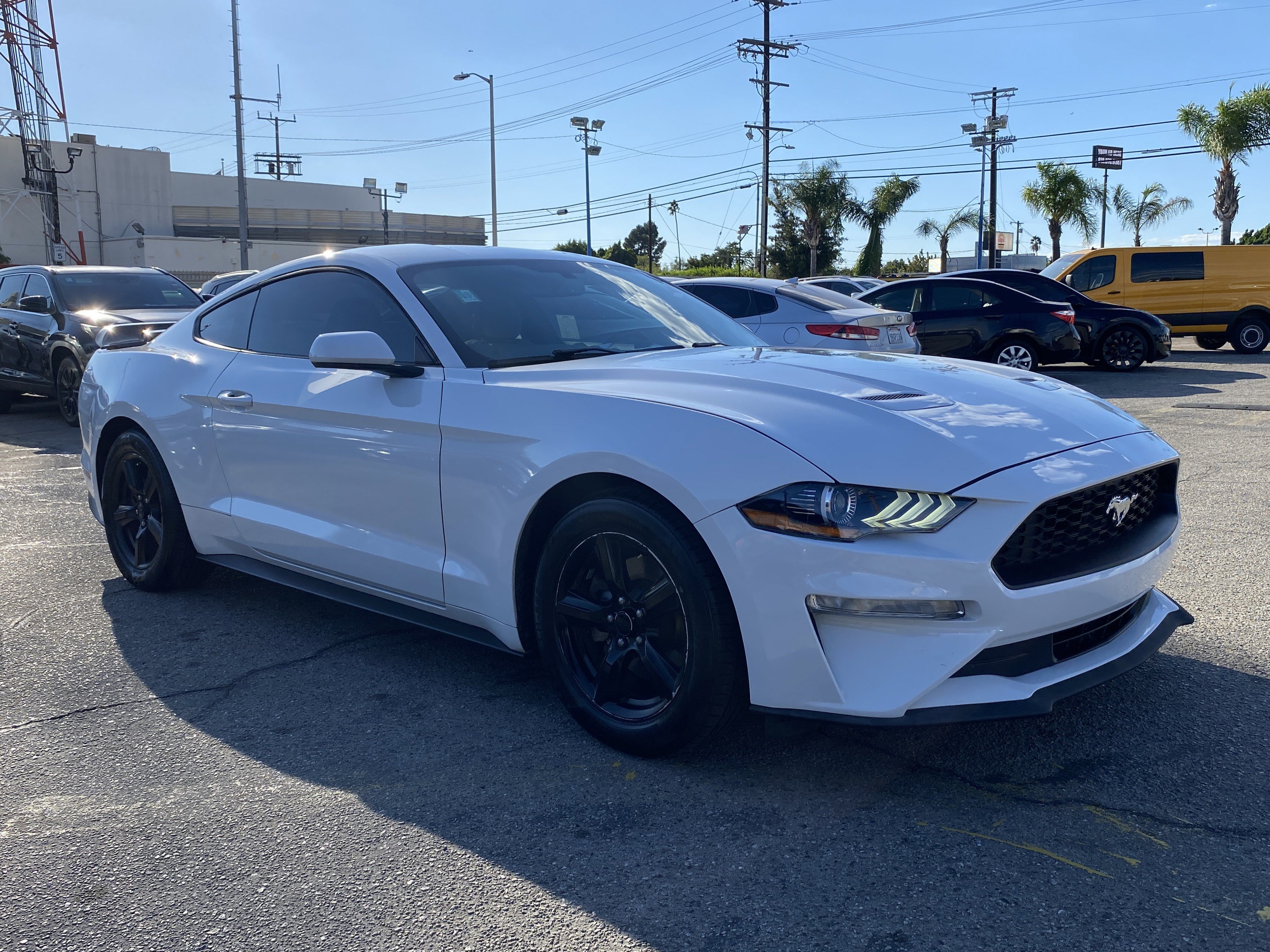 Used 2018 Ford Mustang Coupe RWD image 6