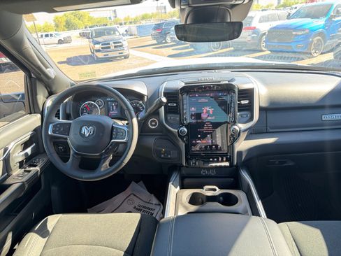 Used 2025 RAM 3500 Big Horn AWD/4WD image 33