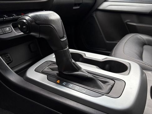 Used 2021 Chevrolet Colorado ZR2 w/ ZR2 Dusk Special Edition image 31