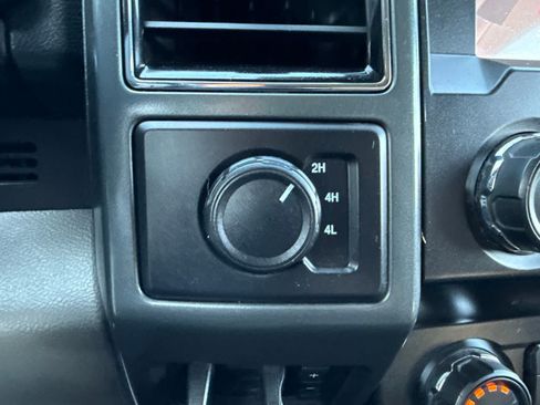 Used 2021 Ford F250 XLT AWD/4WD image 23