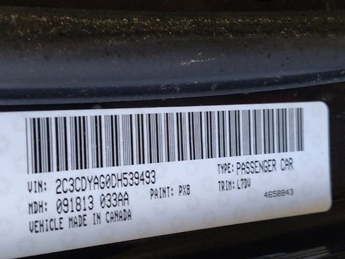 Used 2013 Dodge Challenger SXT image 33