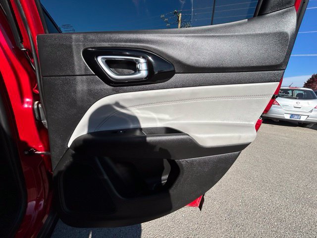 Used 2025 Jeep Compass Limited AWD/4WD image 38