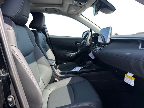 Used 2026 Toyota Corolla Cross XLE w/ Convenience Package image 17
