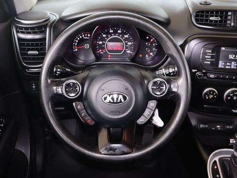 Used 2018 Kia Soul FWD image 16