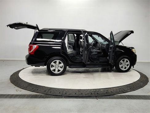 Used 2018 Ford Expedition XLT w/ Equipment Group 201A image 16