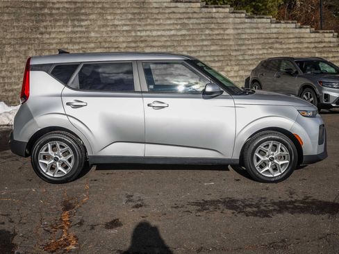 Used 2021 Kia Soul S image 4