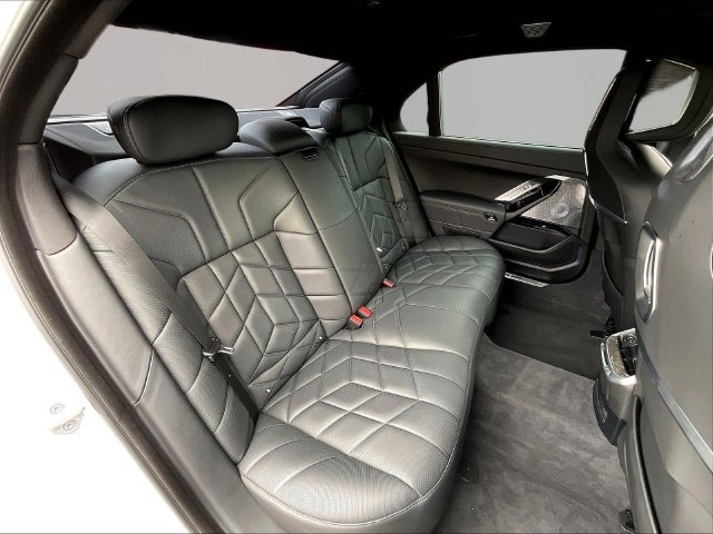 Used 2023 BMW 760i xDrive w/ Parking Assistance Package AWD/4WD image 26