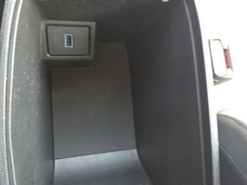 Used 2020 Ford Escape SE image 37