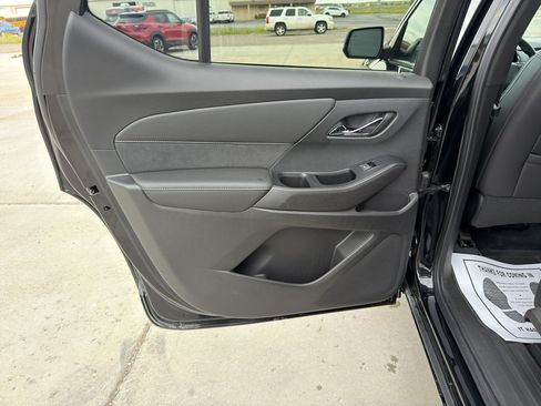 Used 2023 Chevrolet Traverse High Country AWD/4WD image 28