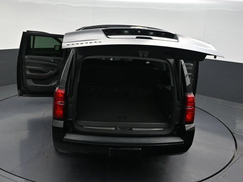 Used 2019 Chevrolet Suburban LT AWD/4WD image 35