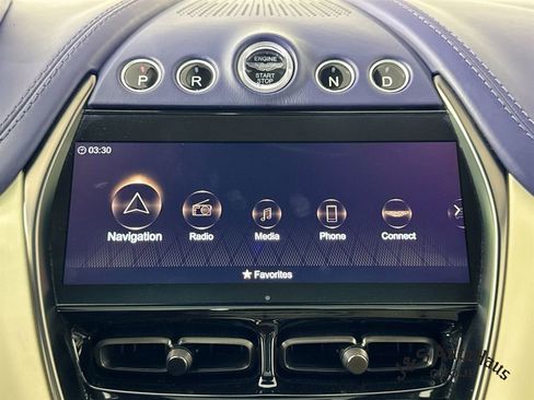 Used 2023 Aston Martin DBX AWD/4WD image 18
