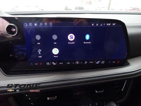 New 2026 Chevrolet Suburban Premier image 28