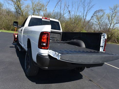 New 2026 RAM 2500 Tradesman AWD/4WD image 32
